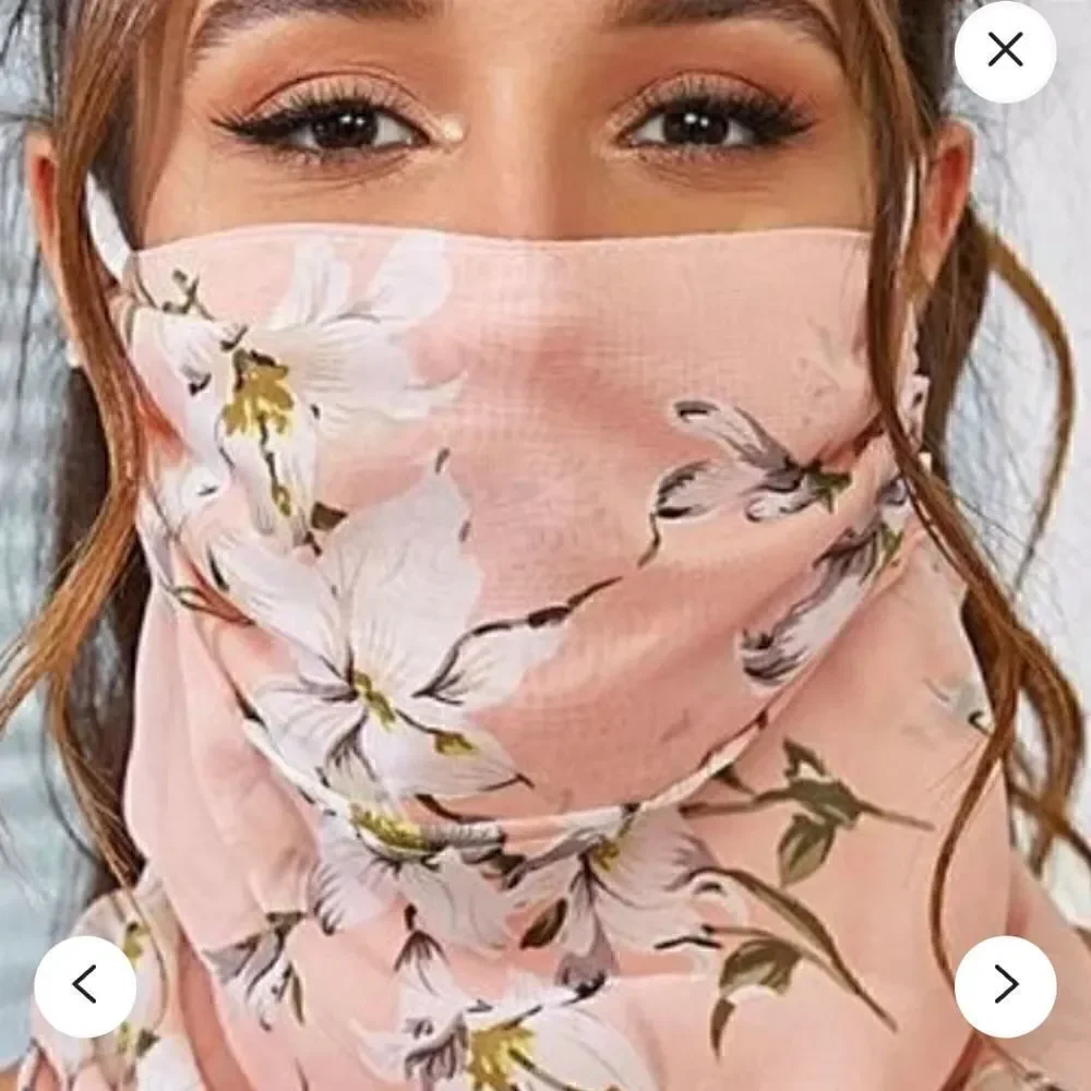 Banana Republic convertible scarf